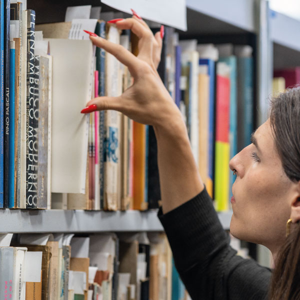 Biblioteca MAM Rio disponível para consultas públicas